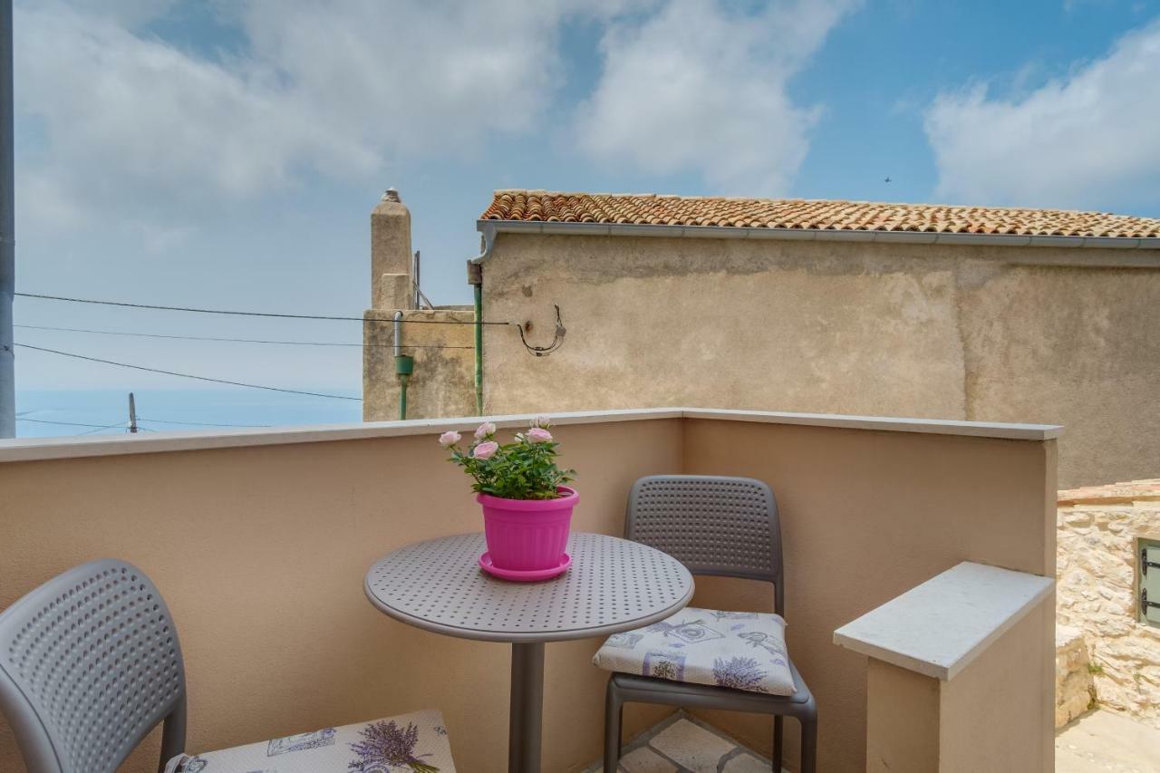Apartment Darko Martinscica (Cres) Exterior foto